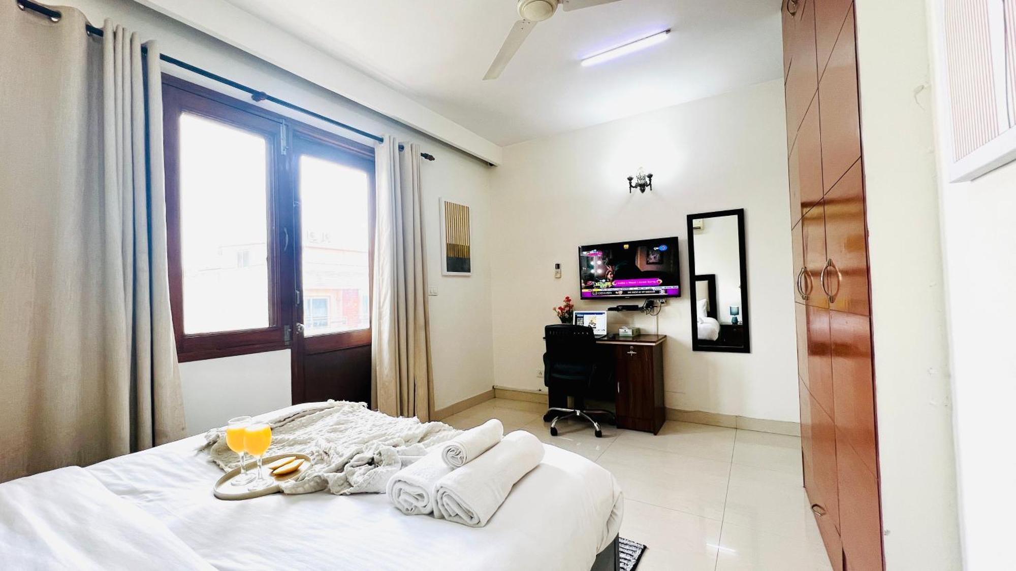 Olive Serviced Apartments - Defence Colony Нью-Дели Номер фото